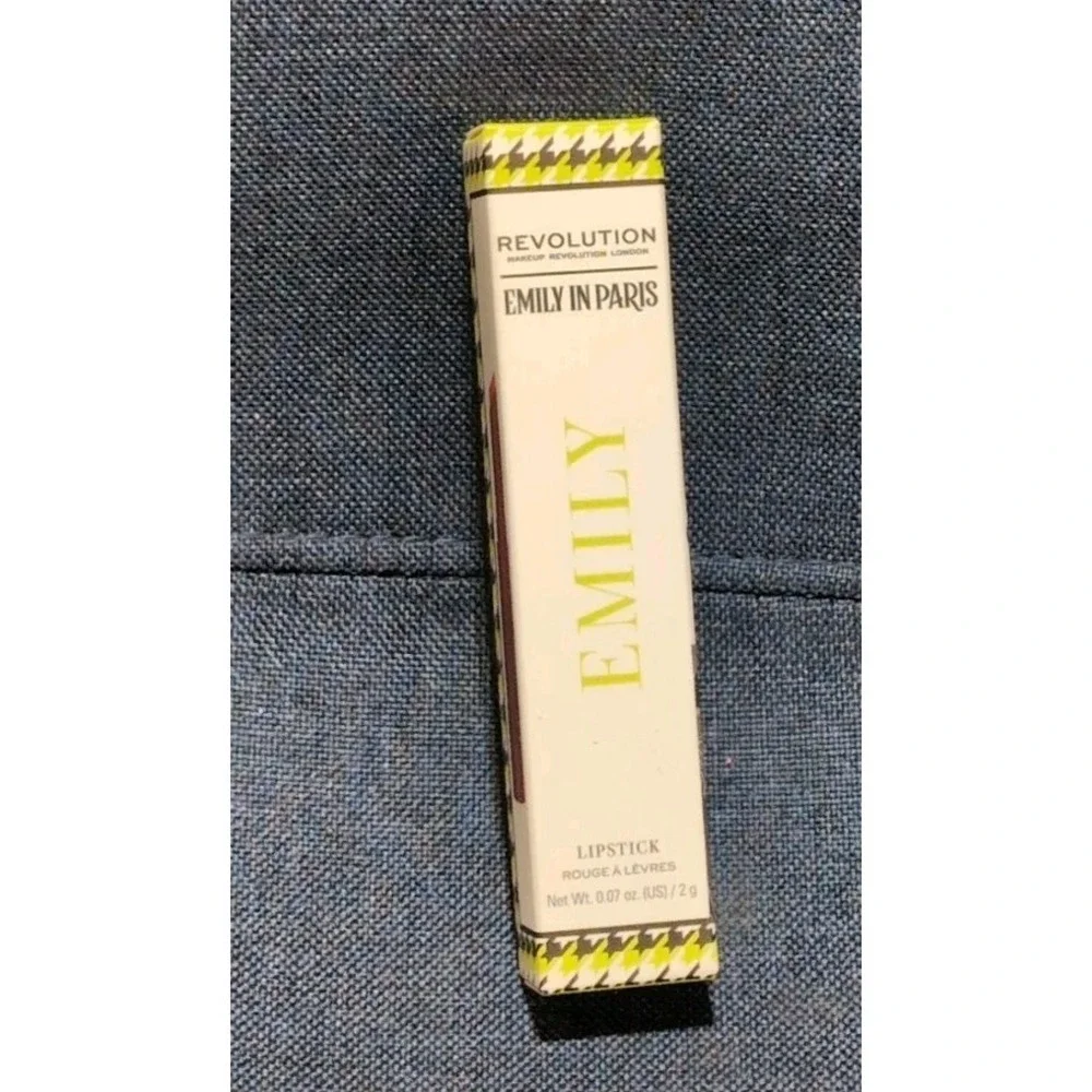 Revolution EMILY IN PARIS Lipstick Full Size 0.07oz Emily - NEW